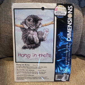 NIP 2009 Dimensions Counted Cross Stitch Kit Hang On Kitty 5 X 7
